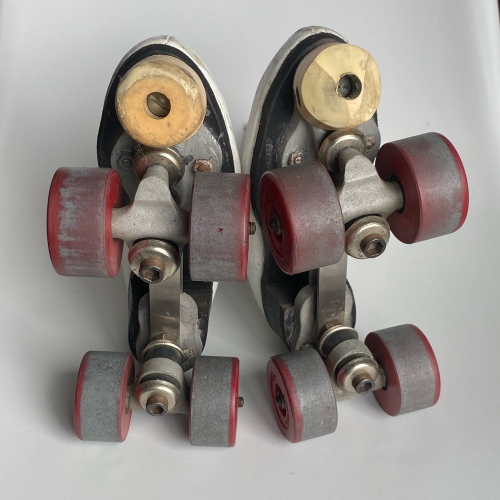 Riedell Vintage White Leather Quad Roller Skates with Red Wheels. Used/vintage. - Picture 6 of 16